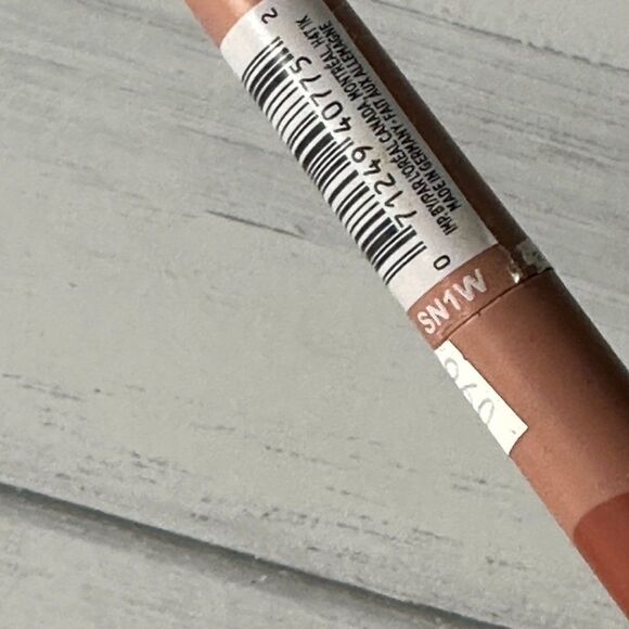 L'Oreal Infallible Matte Lip Crayon Set 2 - 500 Caramel Blondie & 510 Tres Sweet - Picture 4 of 10